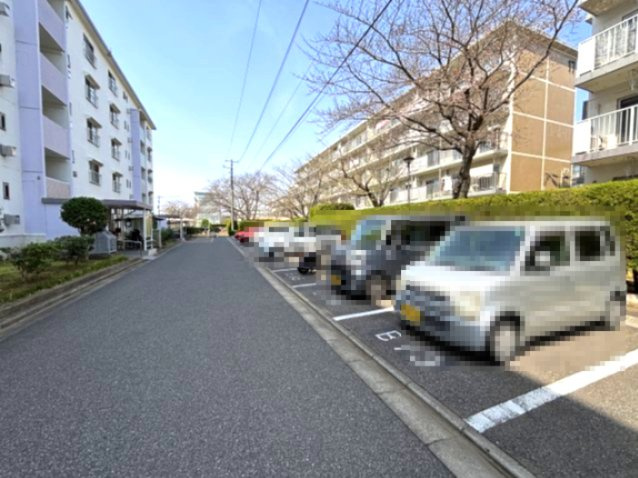 敷地内駐車場です