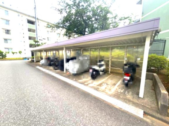 バイク置場です