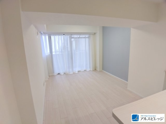 ザ・ステイツ志木アーバンヒルズの居間・リビング|ホワイトを基調にしたリビング