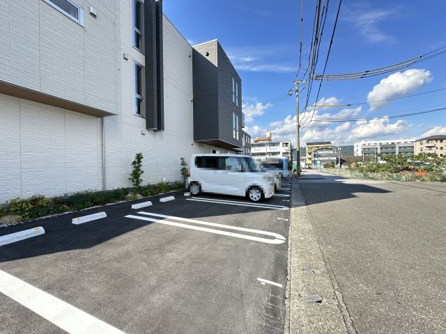 CLASS GRACAの駐車場|外観（竣工1週間前）