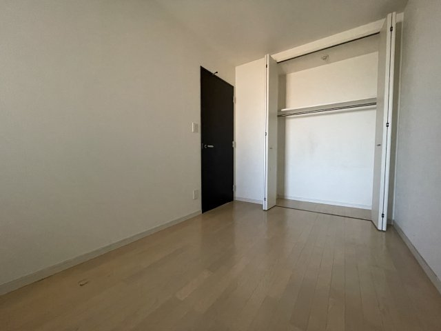 中古マンション　サンデュエル菜根　薫小・郡山第一中の洋室|北西洋室にもクローゼット付。