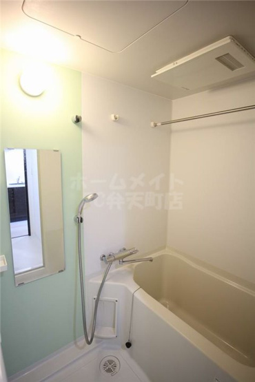 【浴室】 | レグゼスタ弁天町 | 落ち着いた空間のお風呂です