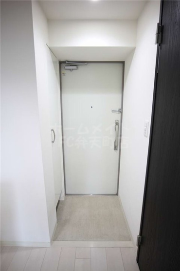 【玄関】 | レグゼスタ弁天町 | ゆったりとした玄関です