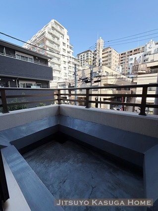 【バルコニー】