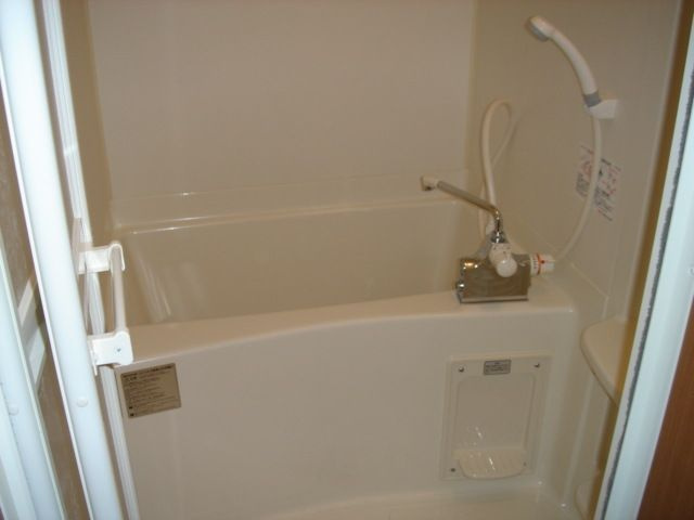 メゾンアカネの浴室