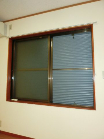 【セキュリティ】 | パティオ・レオン | 便利な雨戸付き。 （※参考写真）