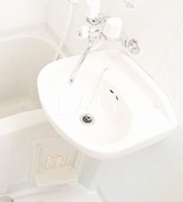 【洗面所】 | スカイコート東日本橋 | 洗面台です。