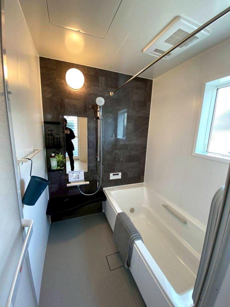 土佐市蓮池　中古住宅の浴室|落ち着いた空間のお風呂です