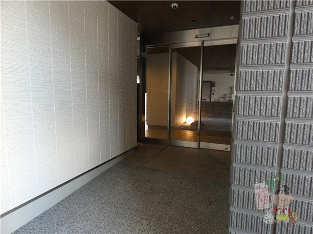 シャーメゾンアストラのエントランス