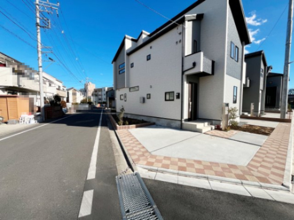 祝　成約済み　八王子市　楢原町　新築戸建ての前面道路含む現地写真|～仲介手数料無料☆八王子ひなた不動産～八王子市楢原町　新築戸建て
