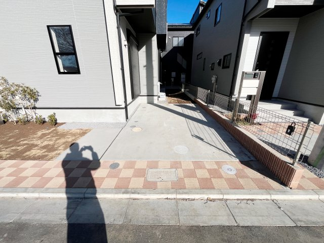 祝　成約済み　八王子市　楢原町　新築戸建ての駐車場|～仲介手数料無料☆八王子ひなた不動産～八王子市楢原町　新築戸建て