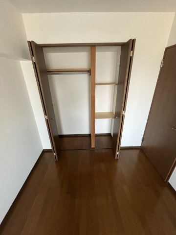 リベルテ戸田の玄関