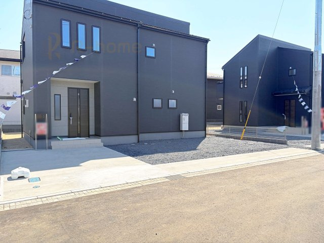 かすみがうら市下稲吉2期　新築戸建て　5号棟の駐車場|4台駐車できるカースペース！