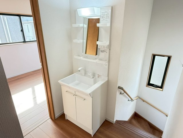 川越市南大塚4丁目　新築一戸建て　1号棟の独立洗面台|朝の身支度には欠かせない独立洗面化粧台