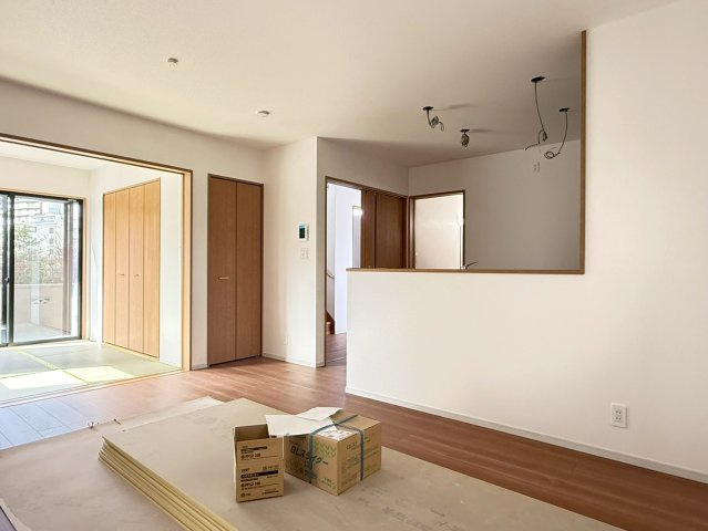 川越市南大塚4丁目　新築一戸建て　1号棟の居間・リビング|ゆったり過ごせるリビングです