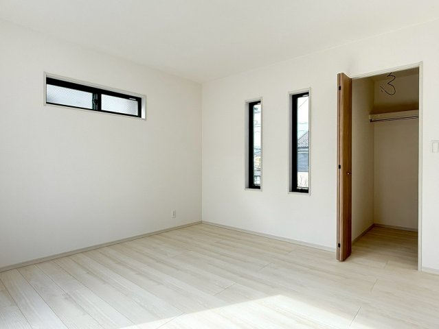 川越市南大塚4丁目　新築一戸建て　2号棟の寝室|使い勝手のいい寝室です