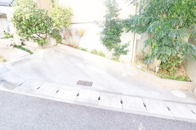 神戸市西区伊川谷町有瀬 中古戸建の駐車場|駐車スペース