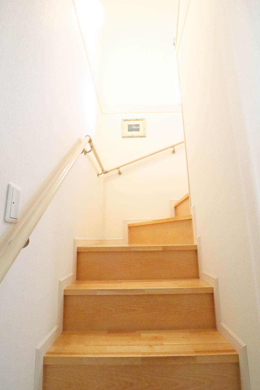 神戸市西区伊川谷町有瀬 中古戸建の内装|階段