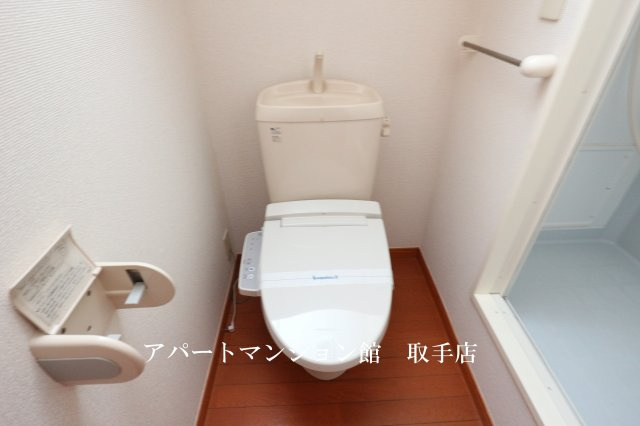 レオパレスシェソワのトイレ