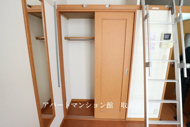 レオパレスシェソワの収納