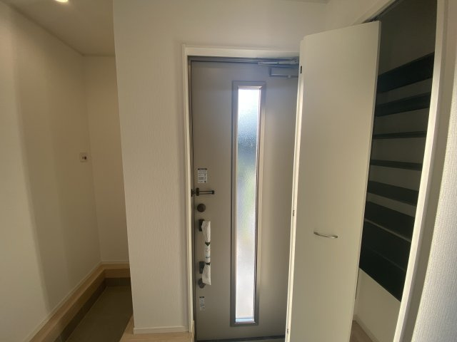 ◆＜期間限定キャンペーン開催♪＞【小名浜住吉　第6】　限定１棟！の玄関|同施工◆玄関の写真です◆
家族の帰りを待ち、訪れる方を優しく迎える。
そんな安らぎに満ちた生活空間にピッタリの玄関ですね♪（＾＾）
