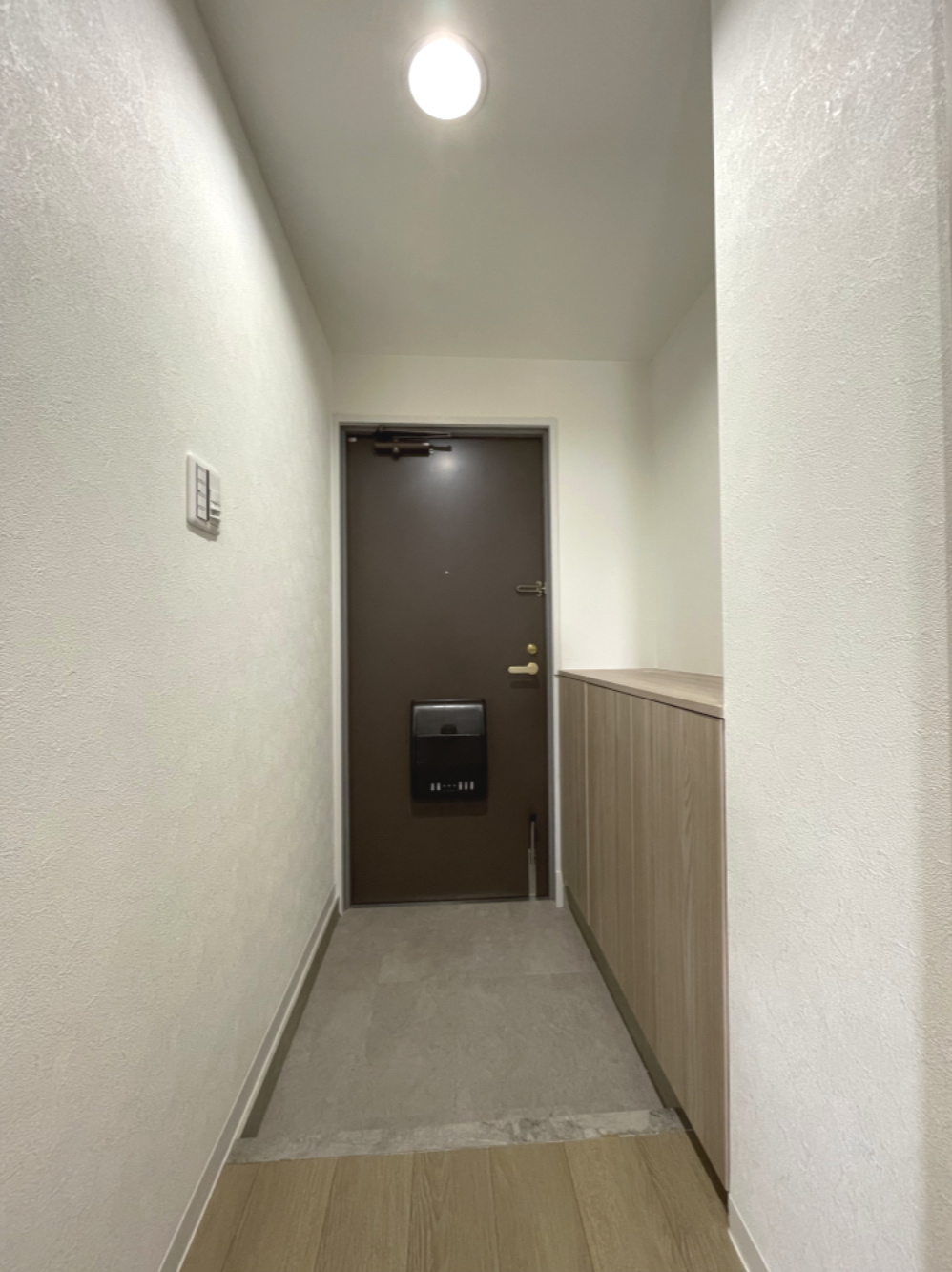 パークヒルズ中須公園の玄関|玄関には収納力のあるシューズ入れが備わっています！