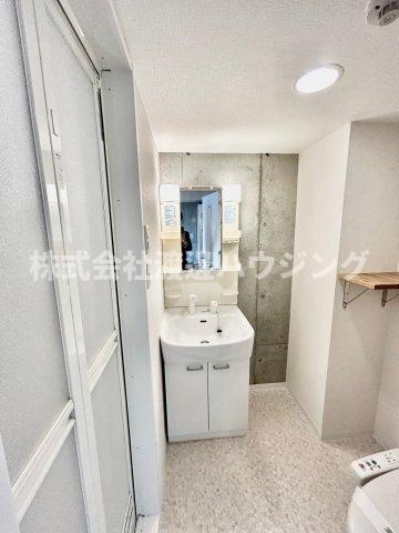 クオリア吹田の洗面所