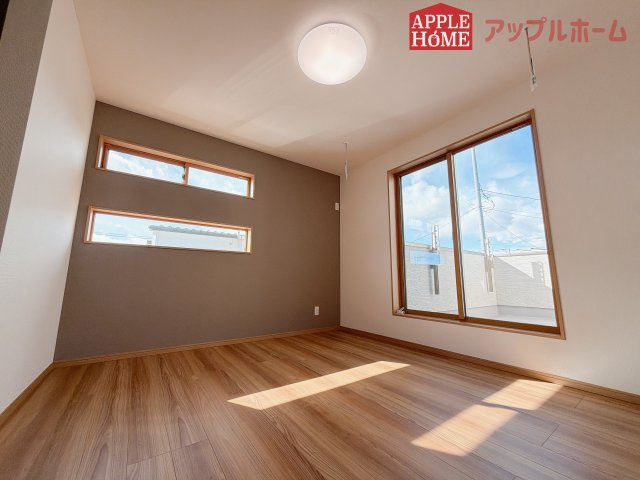 [新築住宅]  羽生市加羽ヶ崎 第1期の洋室|２階居室は全室収納あり！たっぷりある収納活用でお部屋もキレイを保てます♪