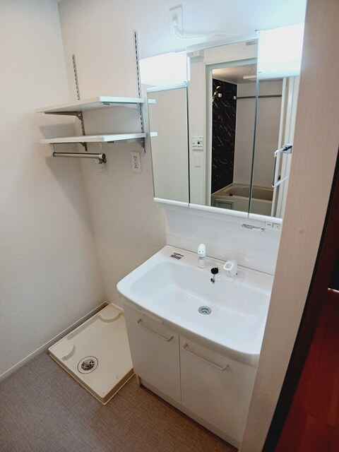 デフィ高埇の洗面所|洗面所