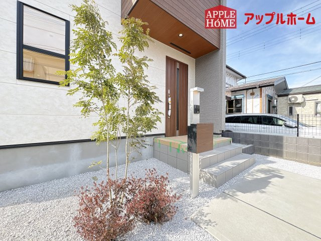 [新築住宅] 坂戸市鶴舞2丁目 4期 全1棟の庭|資料請求、お電話でのお問合せ、いつでも丁寧に対応させていただきます！不動産業界のプロフェッショナルが集う弊社にぜひ一度ご相談ください！