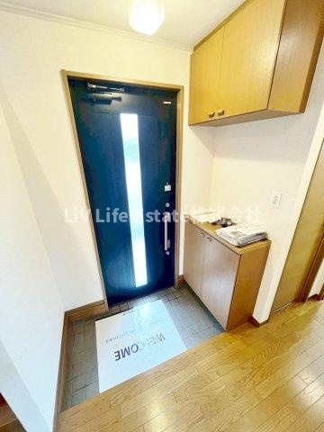 ロワゾブルーナミキの玄関