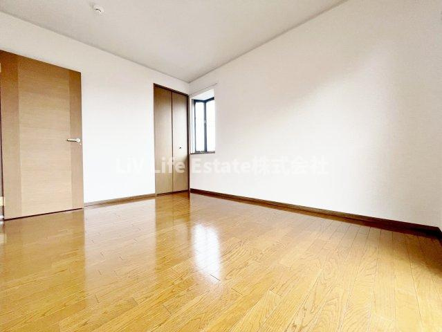 ロワゾブルーナミキの洋室