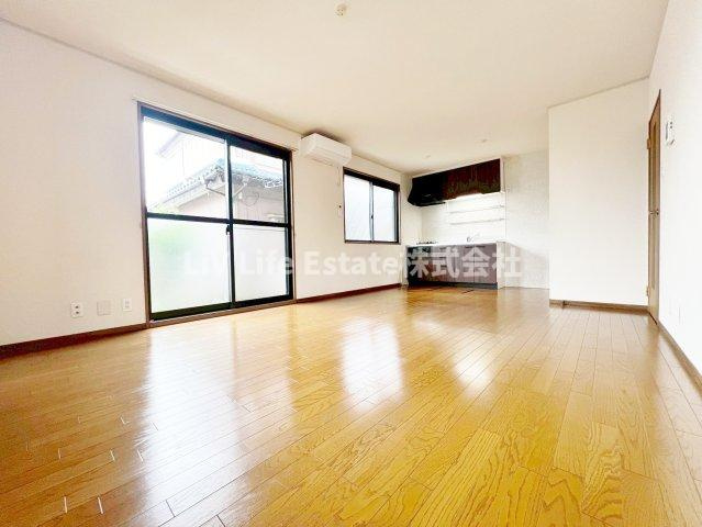 ロワゾブルーナミキの居間・リビング