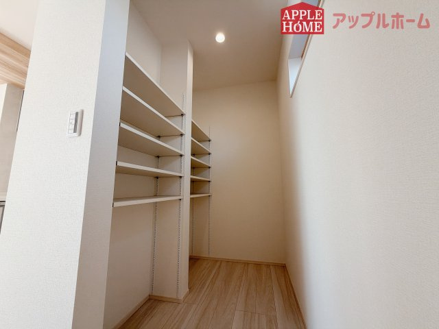 [新築住宅] 羽生市砂山 第1期 全20区画の収納|パントリースペース