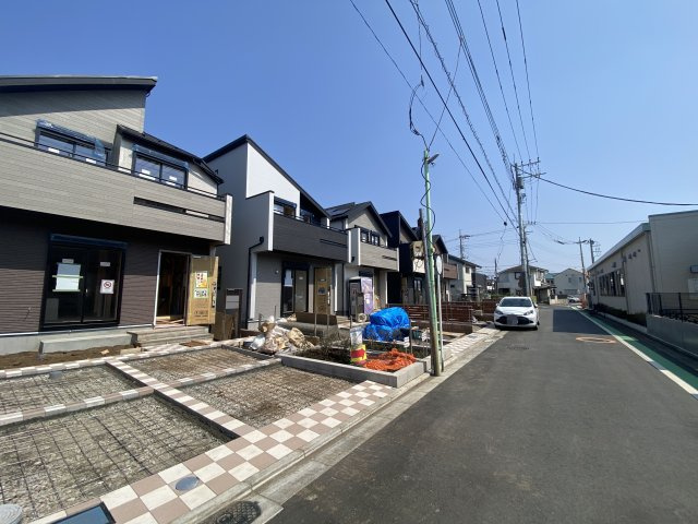 東久留米市小山　新築5棟の前面道路含む現地写真