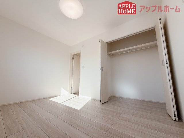 [新築住宅] 羽生市砂山 第1期 全20区画の洋室|居室は全室収納あり！たっぷりある収納活用でお部屋もキレイを保てます♪