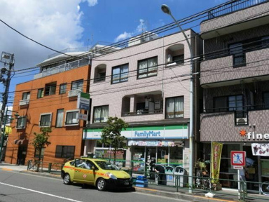 ファミリーマート西日…まで247m