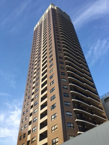 パークタワー大阪中之島フロントの外観