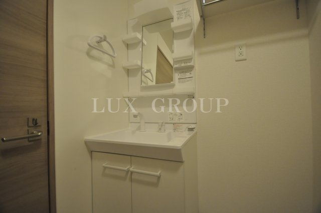 【洗面所】 | Dスクエア子安町