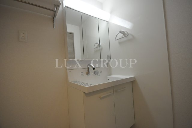 【洗面所】 | Dスクエア子安町