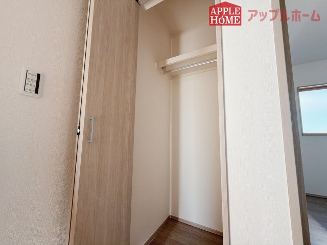 [新築住宅] 羽生市砂山 第1期 全20区画の収納|ホール収納スペース