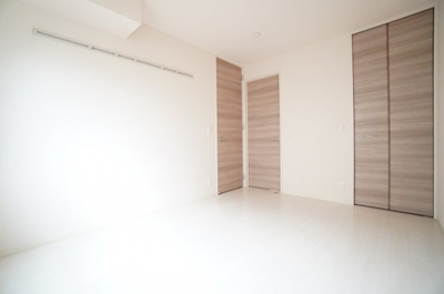 【寝室】 | アムール | ※同物件・反転タイプの写真です。