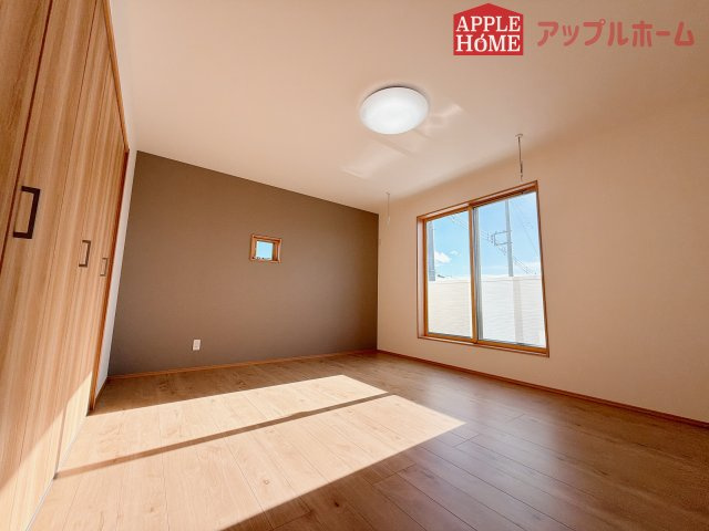 [新築住宅] 羽生市砂山 第1期 全20区画の洋室|２階居室は全室収納あり！たっぷりある収納活用でお部屋もキレイを保てます♪
