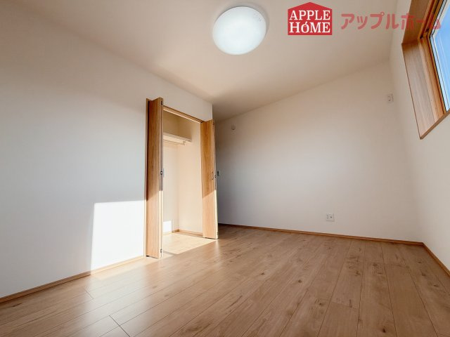 [新築住宅] 羽生市砂山 第1期 全20区画の洋室|２階居室は全室収納あり！たっぷりある収納活用でお部屋もキレイを保てます♪