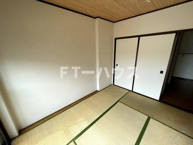 コスモハイツ松本Ⅱの和室