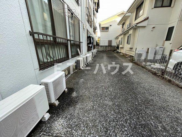 西幕張ハイツの駐車場
