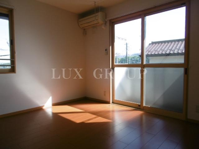 【居間・リビング】 | クレセント・シェル