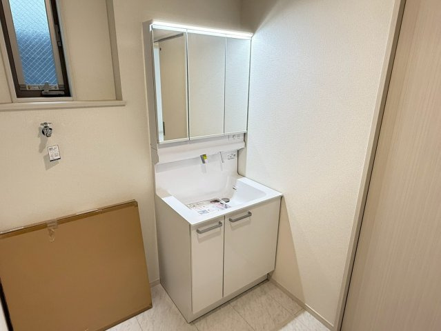 川越市南大塚4丁目　未入居一戸建て　7号棟の独立洗面台|独立洗面台あり、毎朝おしゃれに忙しい女性の方におすすめです