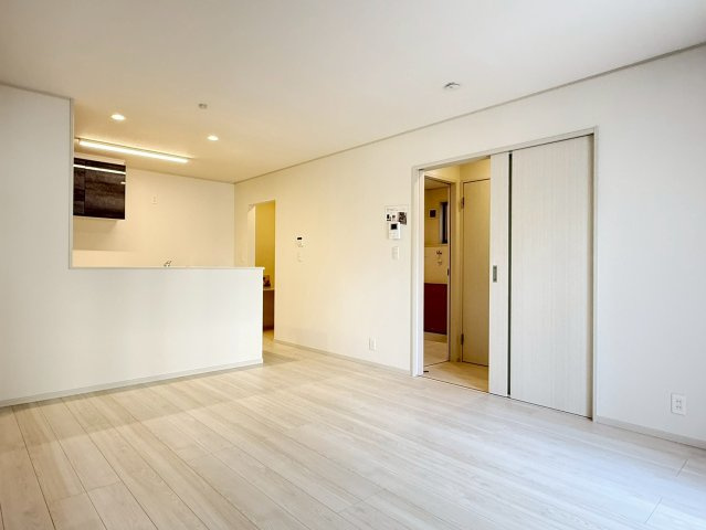 川越市南大塚4丁目　未入居一戸建て　7号棟の居間・リビング|使いやすいリビングです