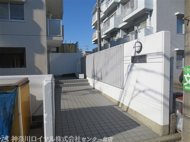 【エントランス】